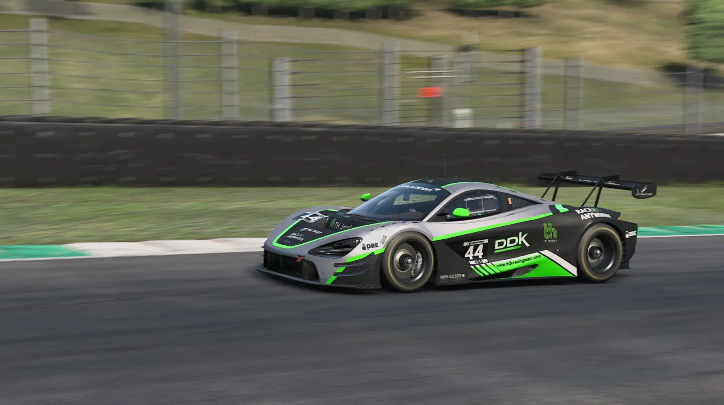 DDK McLaren GT3 racing at Mugello